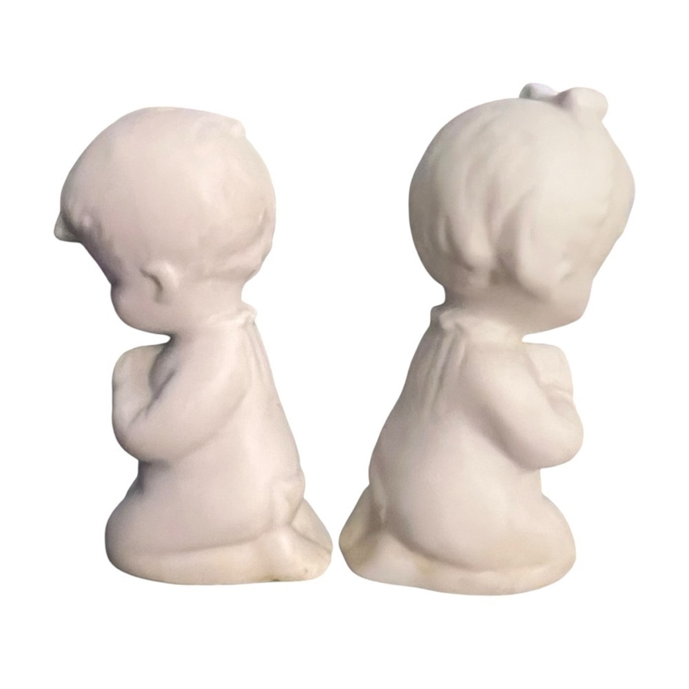 Vintage White Ceramic Praying Girl & Boy Figurines Made in Japan Devotions 2.5” - Picture 5 of 7